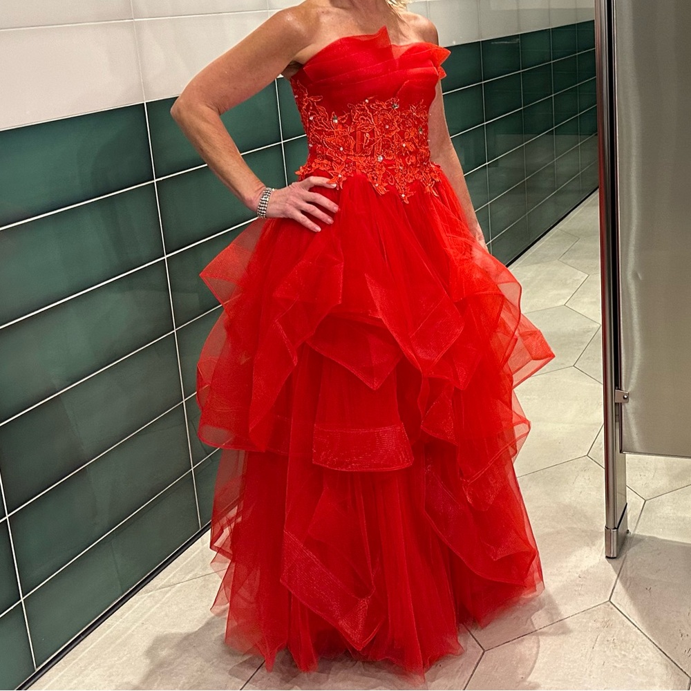 Elegant Red Strapless Gown